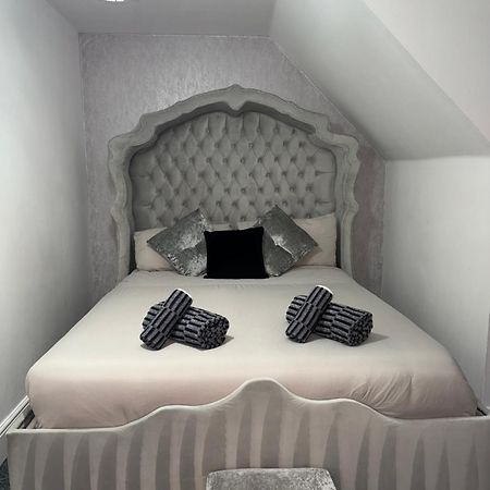 Meadow View Flat 1 Leilighet Hurst Eksteriør bilde